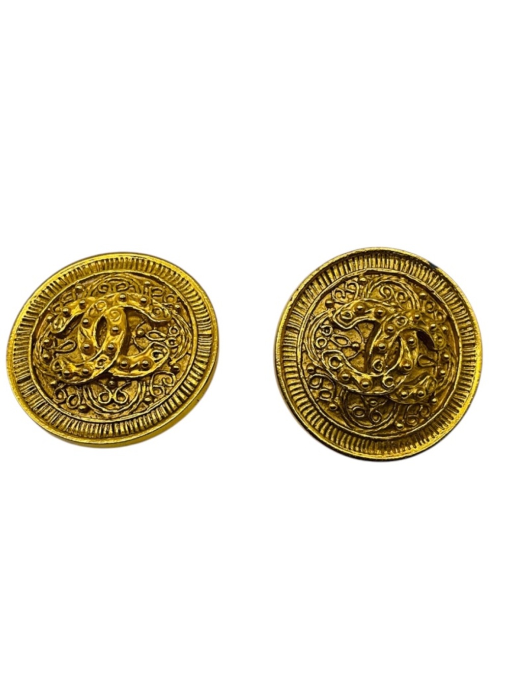 CHANEL VINTAGE 1994 GOLD CC LOGO CLIP ON EARRINGS
